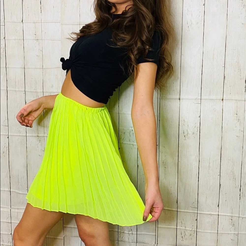 Sparkle & Fade UO Neon Yellow Pleated Skirt MEDIUM - Picture 7 of 8